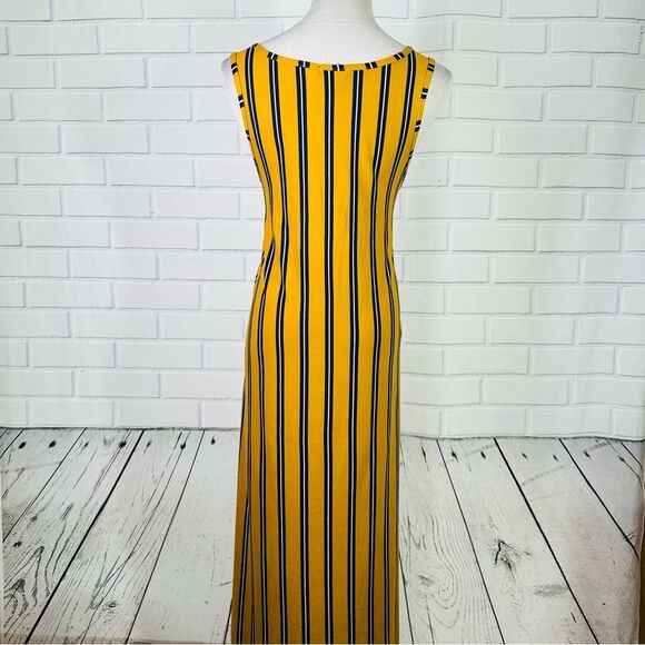 10/$25🦋 LOVE Mustard Yellow & Navy Blue Striped Sleeveless Maxi Dress - Size 1X - Picture 4 of 15